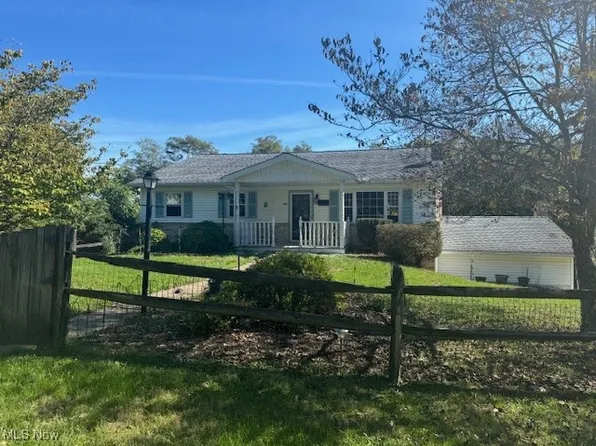 170 Sunrise Ln, Wellsburg, WV 26070