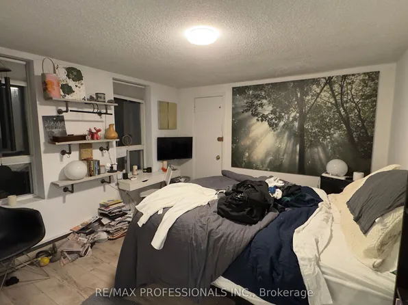 41 Albemarle Ave #3, Toronto, ON M4K 1H6