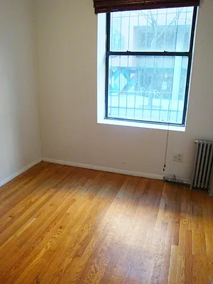 Rented by DSA Realty Midtown West | media 17