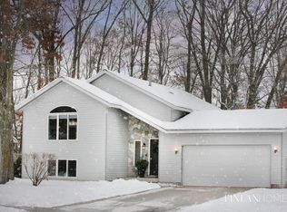 167 Chicory St NE, Comstock Park, MI 49321