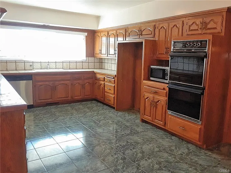 734 W Silver Tree St — Photo 6