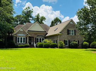 909 Taberna Cir, New Bern, NC 28562