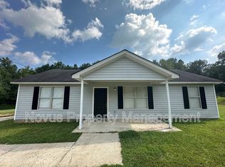 119 Hickory Ln, Carrollton, GA 30116