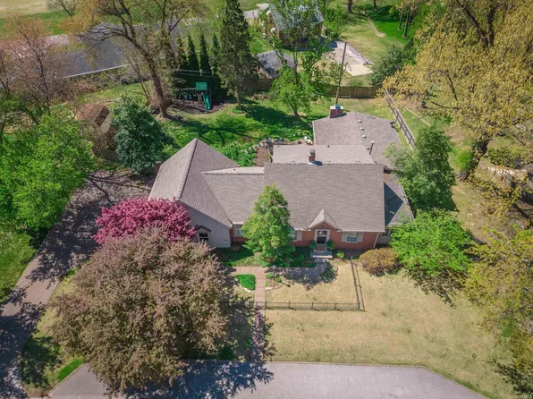 3020 Muensterman Ave, Evansville, IN 47720