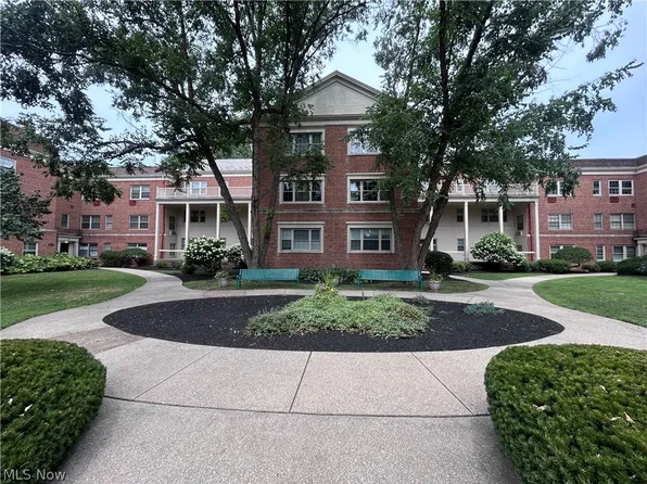 15925 Van Aken Blvd, Cleveland, OH 44120