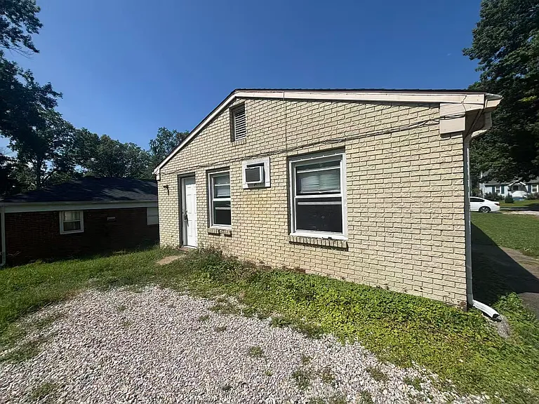 1666 McConnell Ave — Photo 6