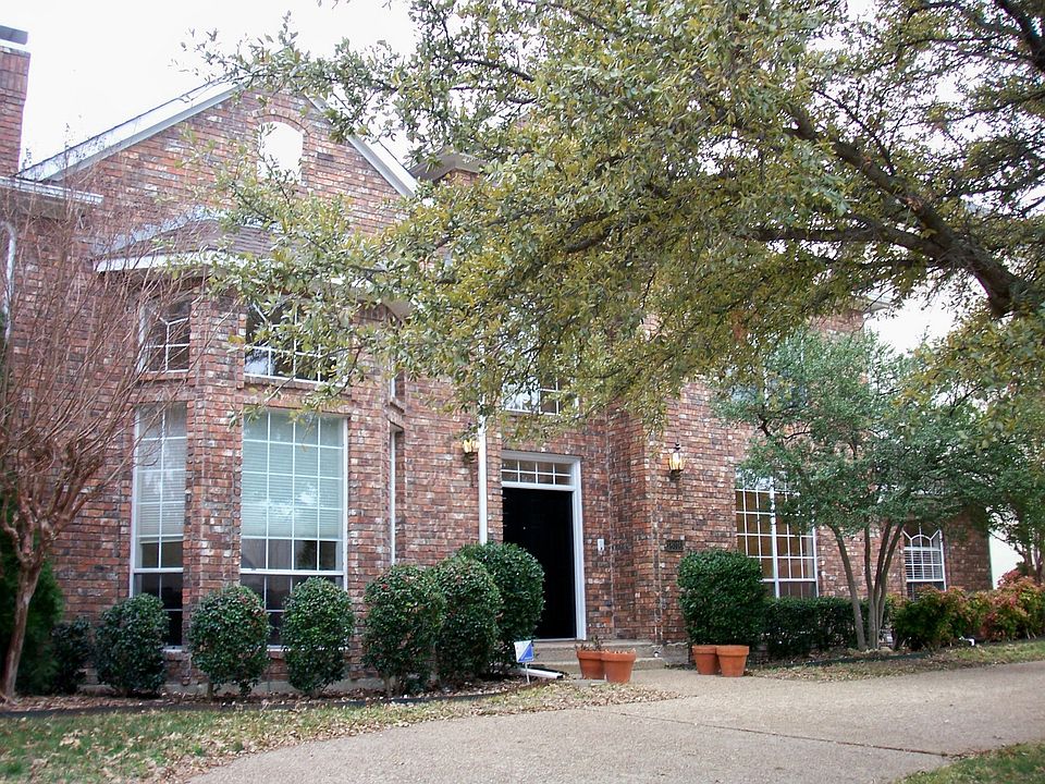 Front of House with Circular Drive