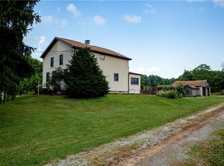 6426 Phillips Rice Rd, Cortland, OH 44410