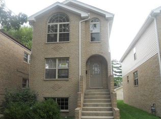 8525 S Phillips Ave, Chicago, IL