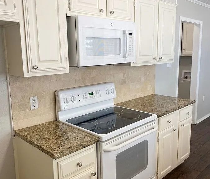 5520 Galway Ln — Photo 5