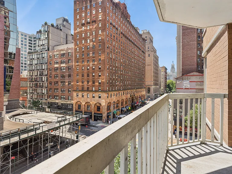 50 Lexington Ave #5-E — Photo 5