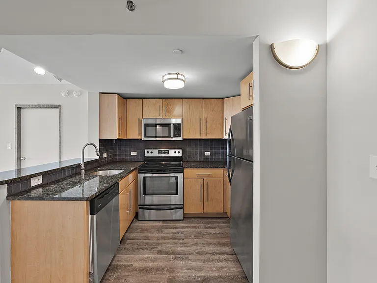 66 Main Street — Photo 14