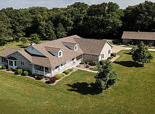 15987 Old State Rd, Carlyle, IL 62231