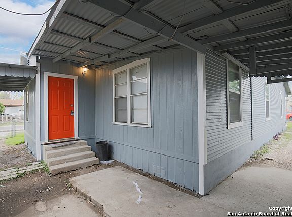 2nd image of 746 Saldana St