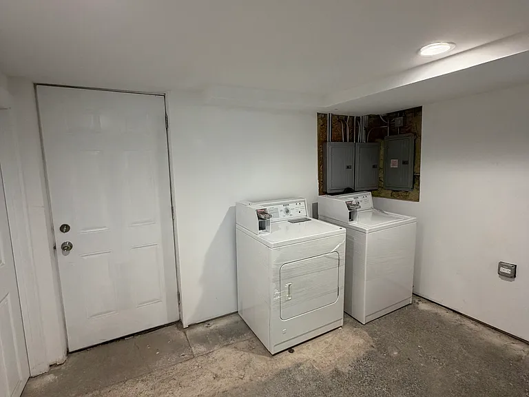 1922 Harvey Ave #1 — Photo 7