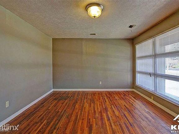 5. 4533 S Pattie, Living Room (1)