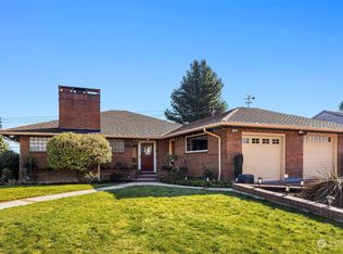 4102 52nd Ave SW, Seattle, WA 98116