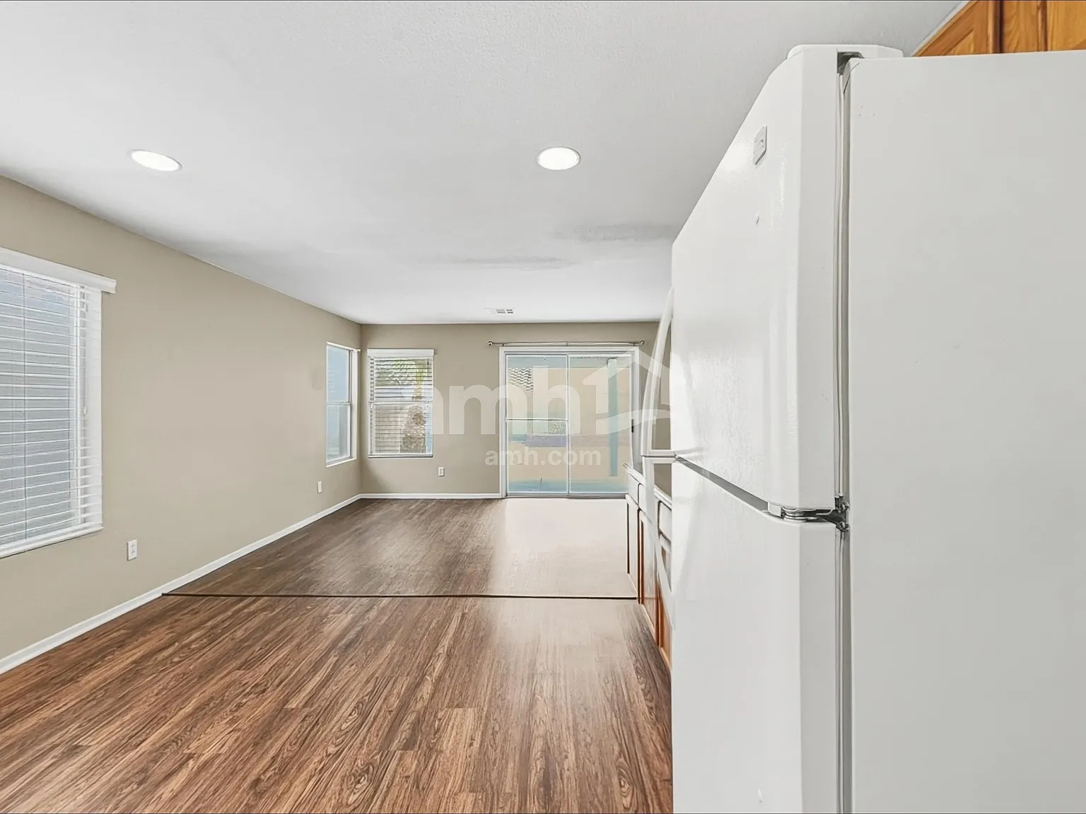 3 bed, 2.5 bath, 1794 sqft, $2,250 — Photo 4