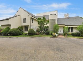 631 Bayville Rd, Locust Valley, NY 11560