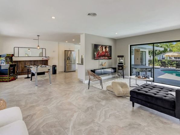 2325 NE 195th St #ID1372348P