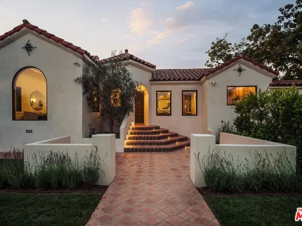 1545 N Benton Way, Los Angeles, CA 90026