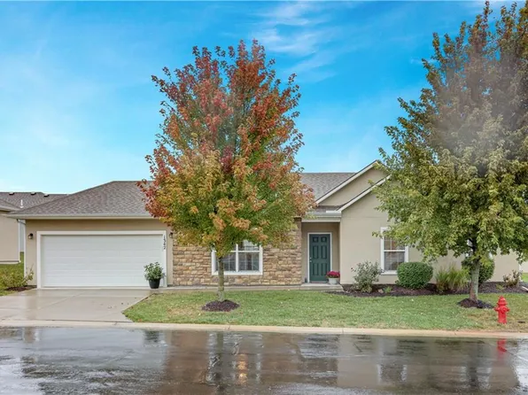 1342 S 3rd St E, Louisburg, KS 66053