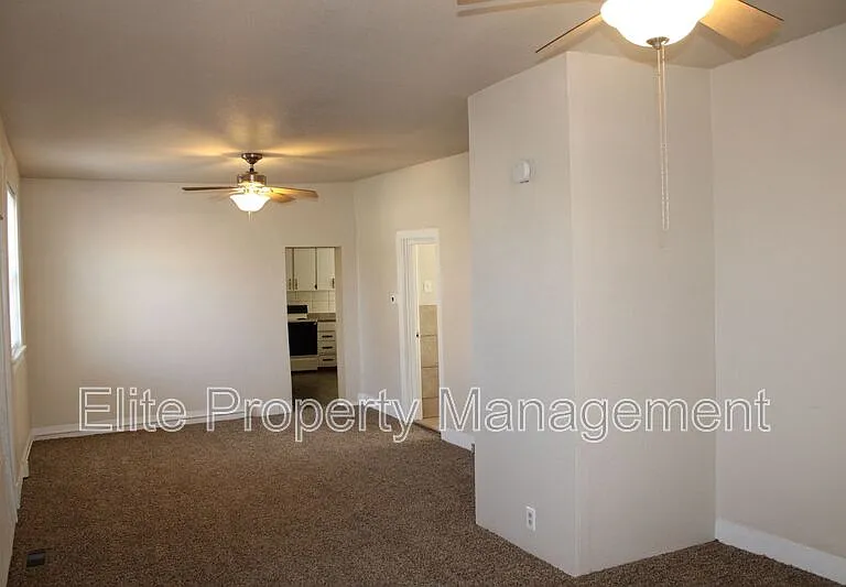 1026 W 13th St — Photo 2