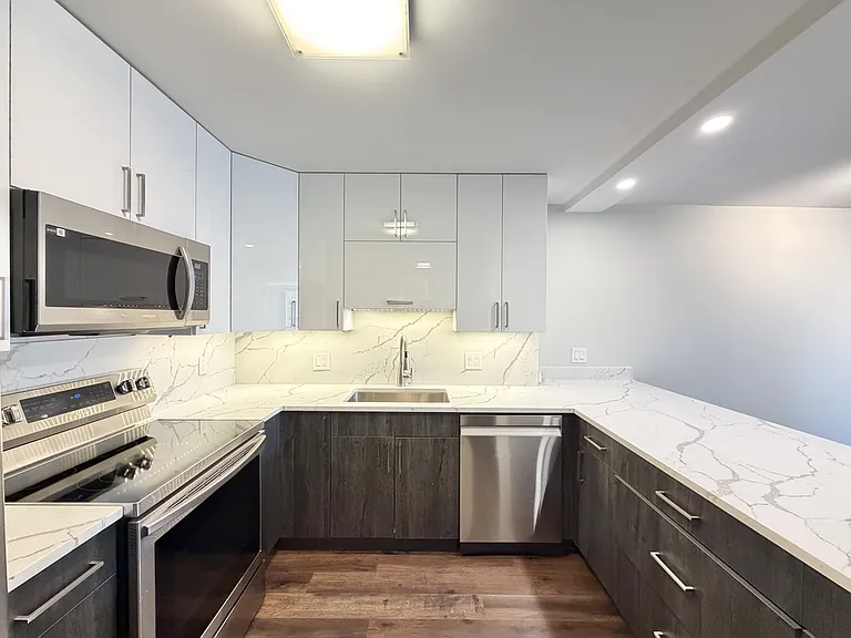 1030 N State St #K21 — Photo 5
