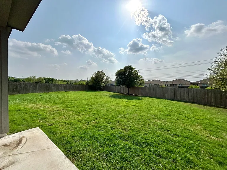 10412 Premier Park St — Photo 28
