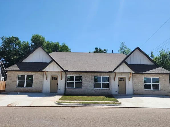 100 S Walnut St, Edmond, OK 73003