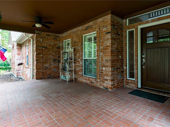 3rd image of 212 Covey Ln