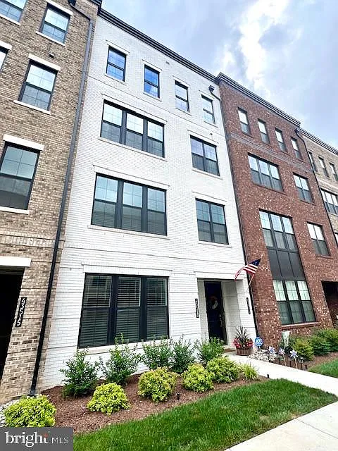 43513 Madison Springs Ter