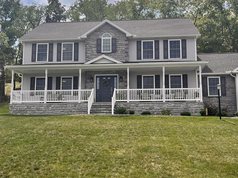 1st image of 245 Sunnyside Dr