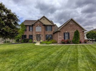 1250 Raptor Ln, Forsyth, IL 62535