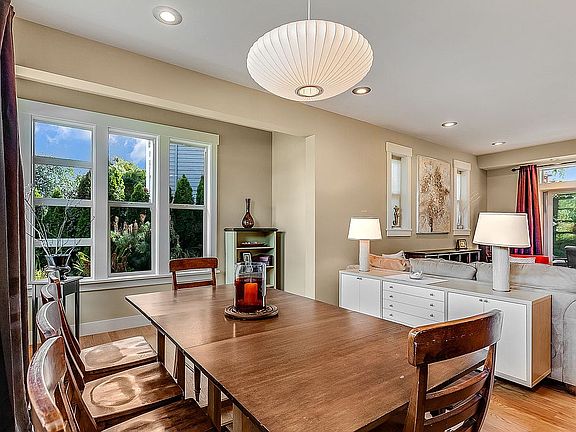 Large open Dining area