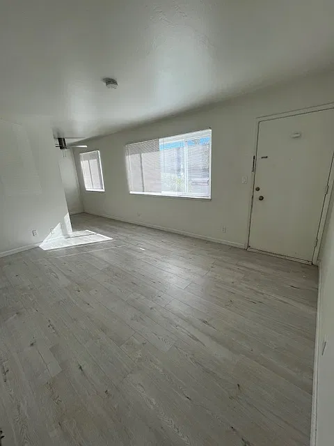 1 bed, 575 sqft, $1,900 — Photo 2