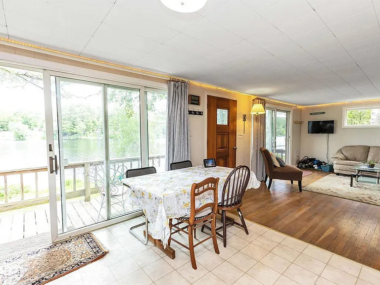 16 Clark Ave — Photo 18