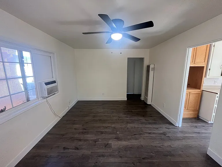 406 Niles Ave — Photo 3