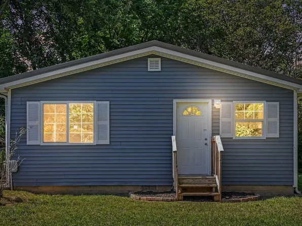 108 River St, Ligonier, IN 46767