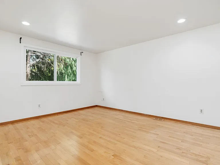 8808 NE 14th St — Photo 22