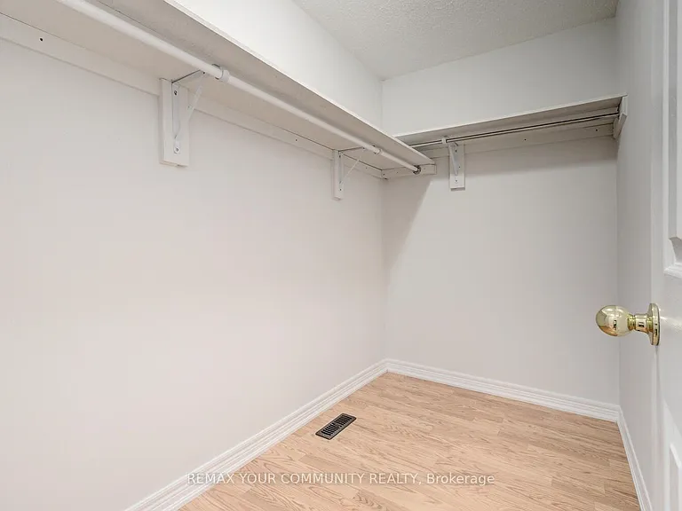 76 Ivy Glen Dr — Photo 23