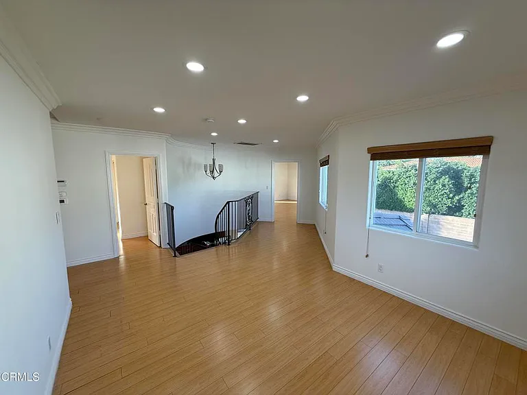 7011 N Liberty Dr — Photo 24