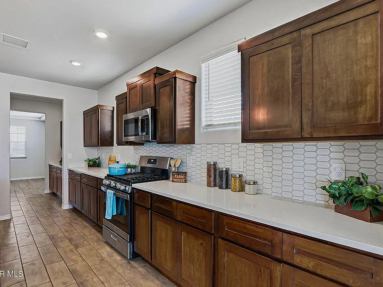 7509 Enchanted Park Dr — Photo 15