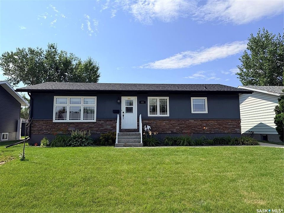 1st image of 481 Willow BAY