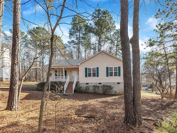 121 Madeline Ct, Youngsville, NC 27596
