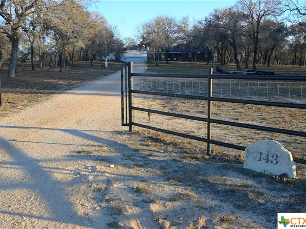 143 Scenic Oak Dr, Floresville, TX 78114