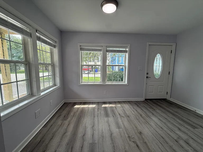 120 N Pinewood Dr #1 — Photo 2