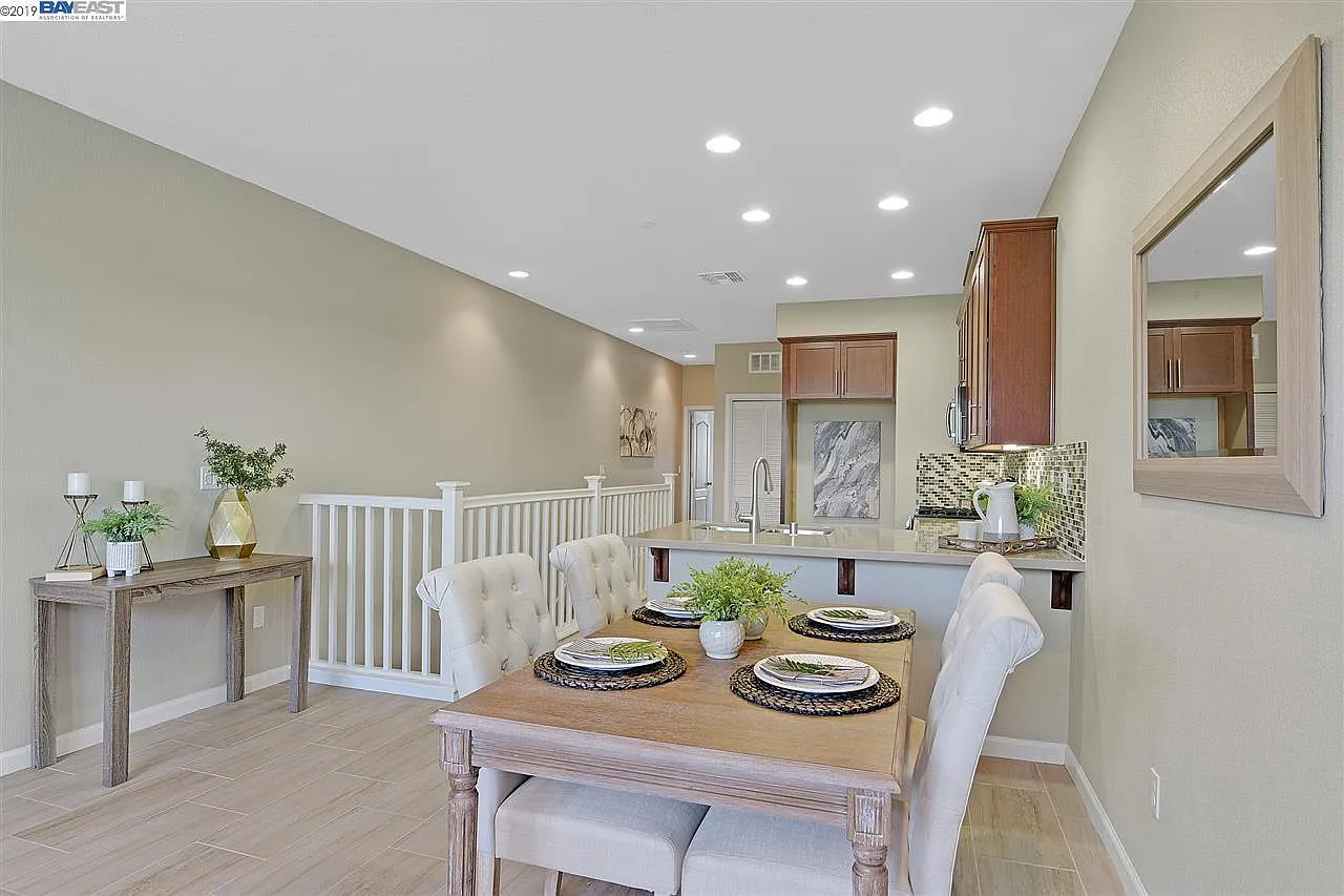 1601 3rd Ave #103 photo 1