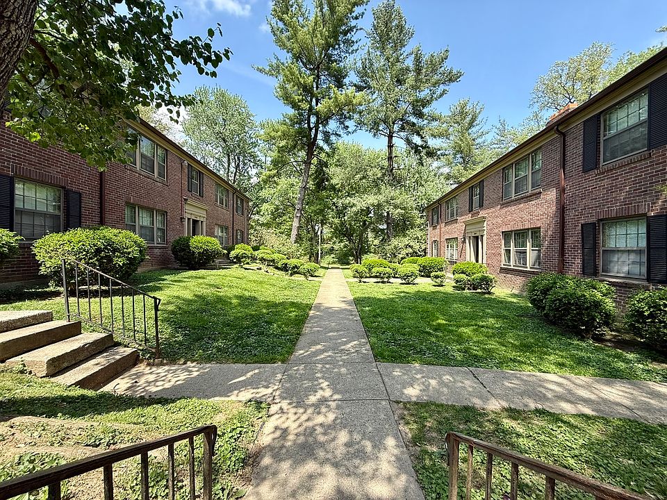 1st image of 2466 Grinstead Dr