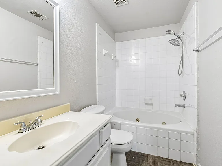 3938 Pickett Pl — Photo 15